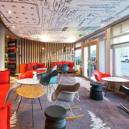 Ibis Centre 3* דוביל