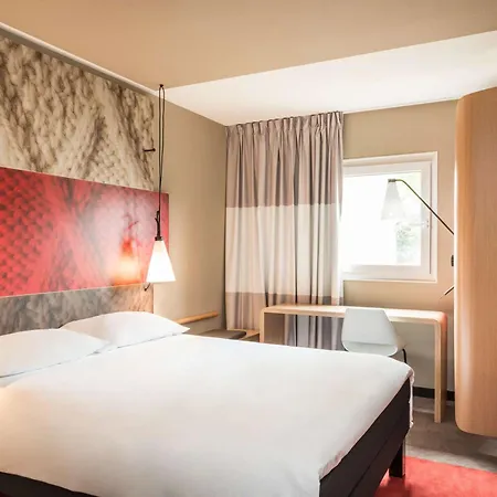 Ibis Centre מלון 3*