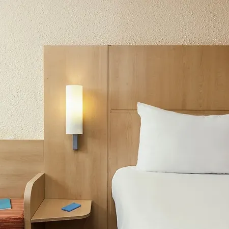 Ibis Centre מלון דוביל